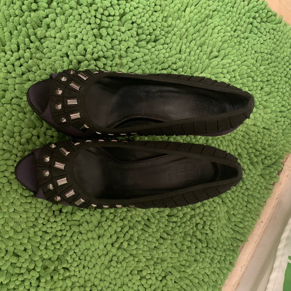 Tory Burch blue black satin pumps, studded ruffle